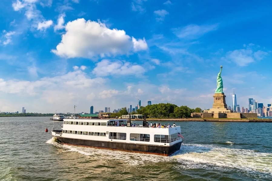 Things to do in NYC this summer, sightseeing ferry around Manhattan Credit to Sergii Figurnyi